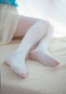 不戴乳罩的丰满已婚妇女2