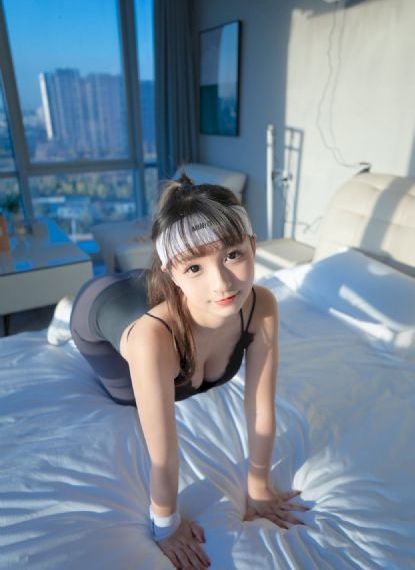图书馆的她动漫