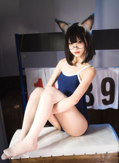 《裸》在线观看