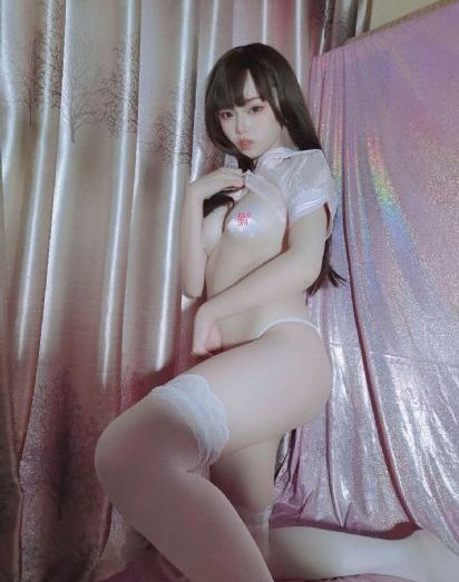 偶像的穴
